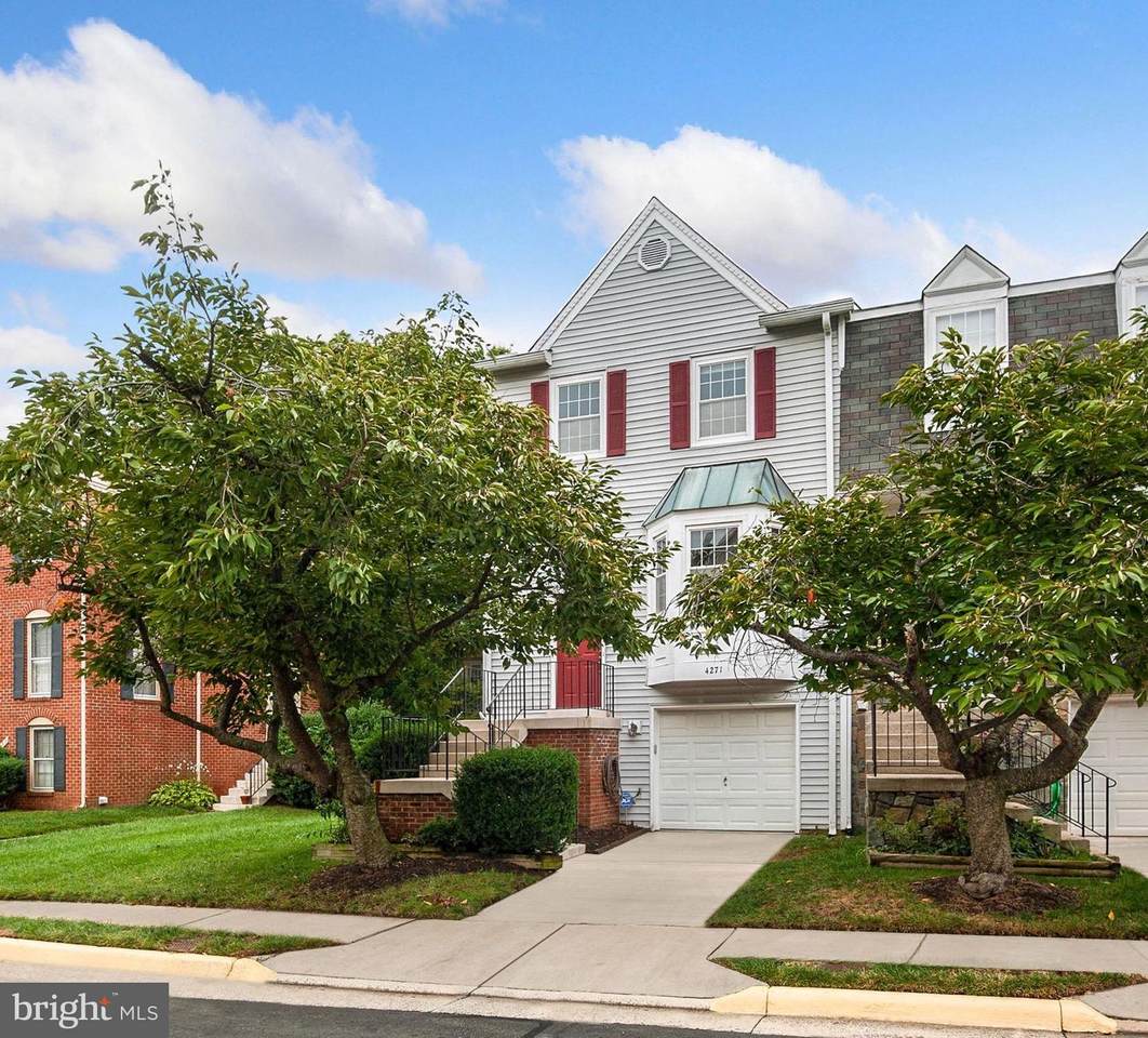 4271 Sleepy Lake Drive - Photo 1