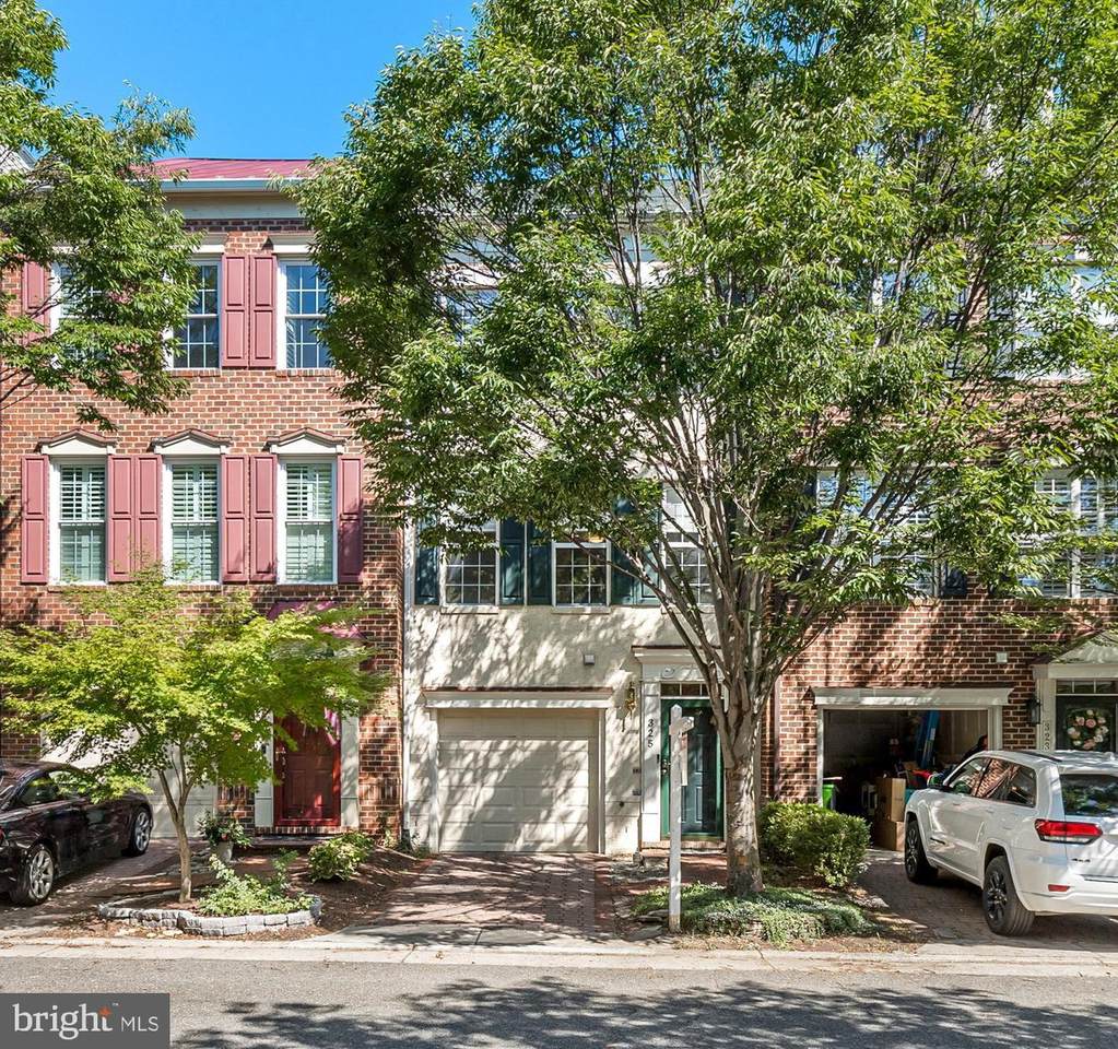 325 Helmuth Lane - Photo 1