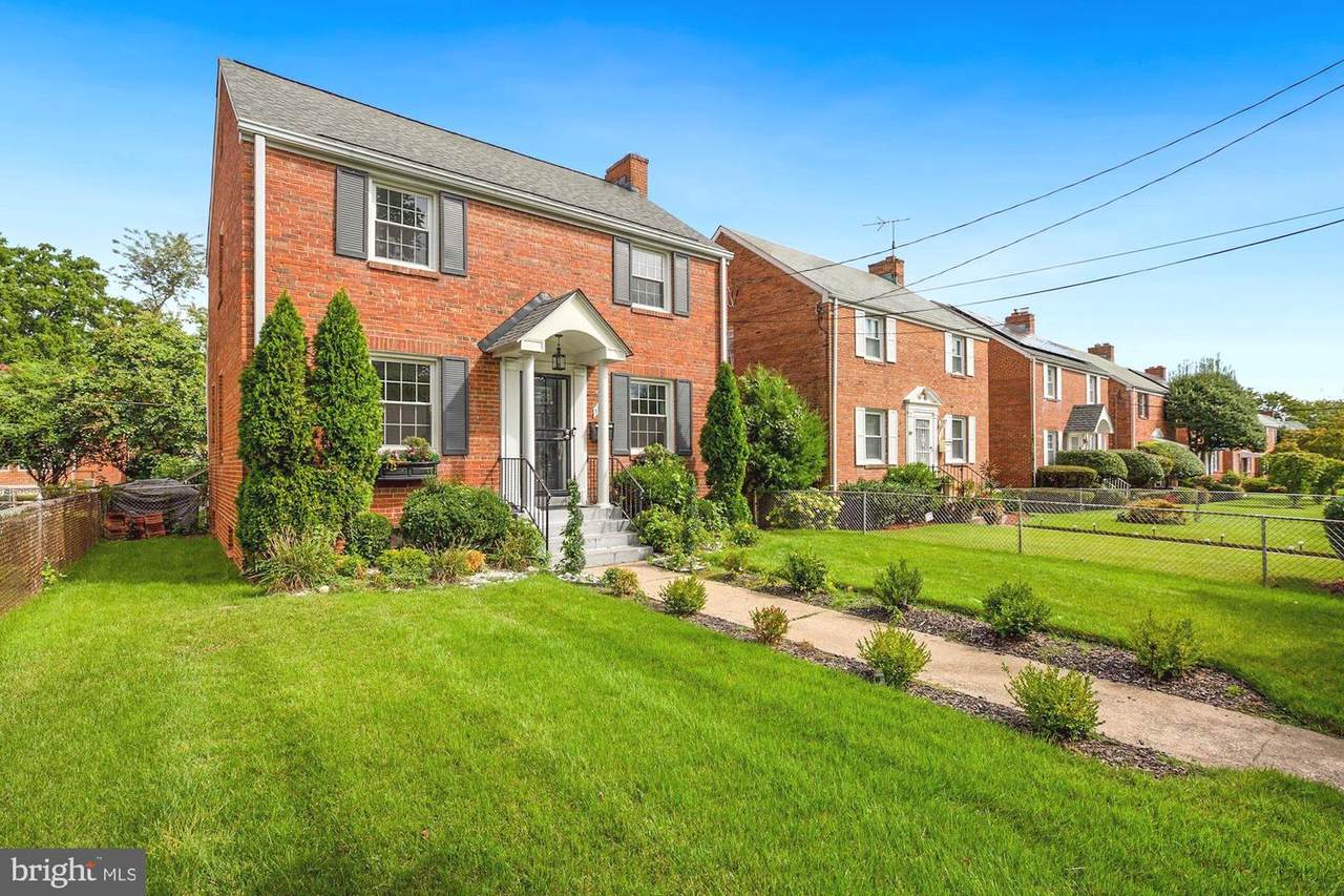 1704 Buchanan Street - Photo 1