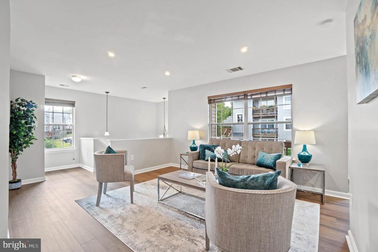 319 Moseby Court - Photo 1
