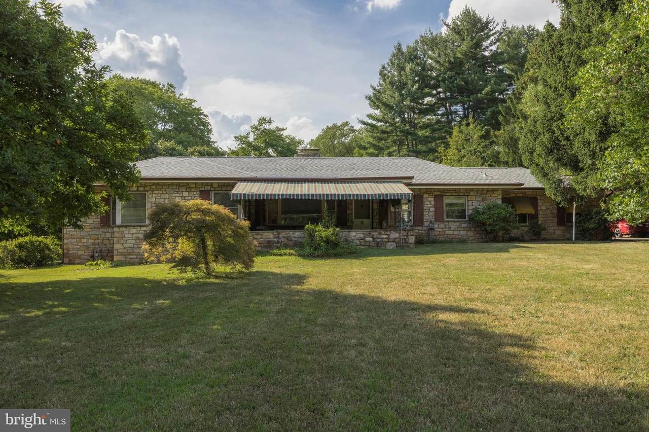 2726 Butler Pike - Photo 1