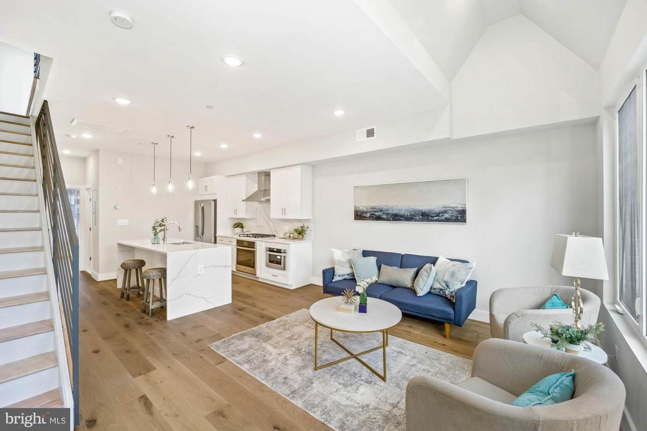 1608 Isherwood Street - Photo 1