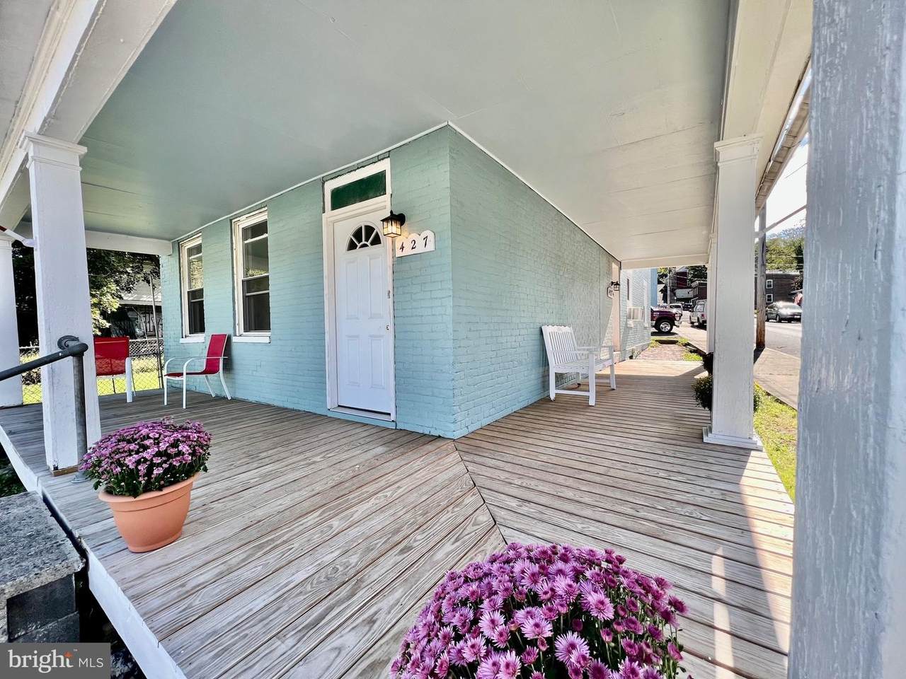 427 Valley Street - Photo 1
