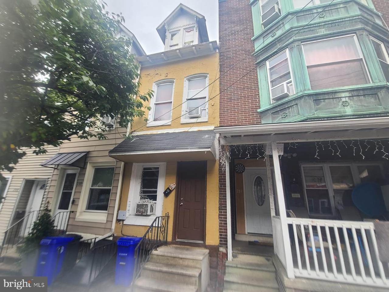 212 10TH Street - Photo 1