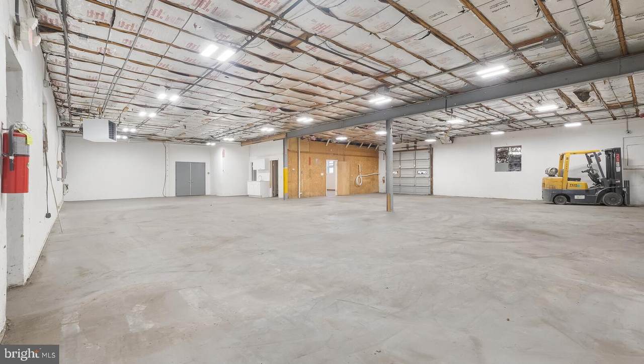 798 Oxford Avenue - Photo 1