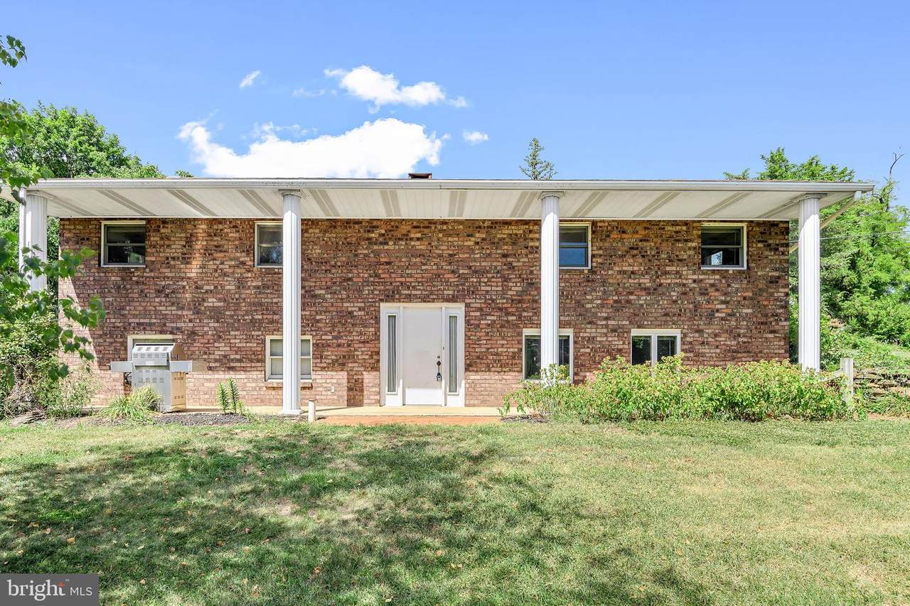 860 York Street - Photo 1