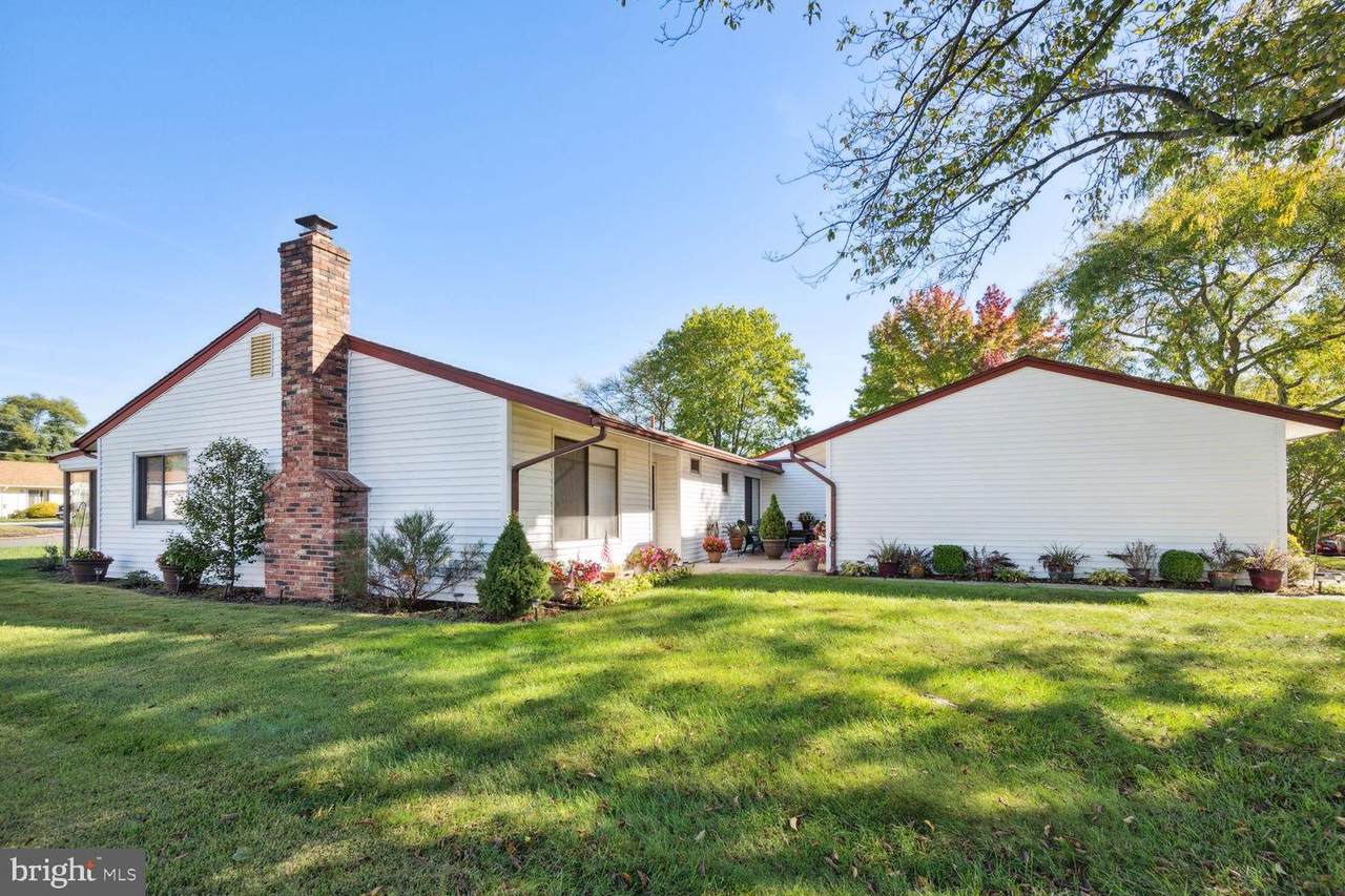 135 Chatham Drive - Photo 1