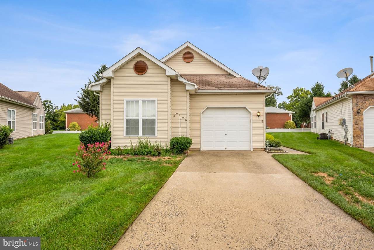 16 Crystal Drive - Photo 1