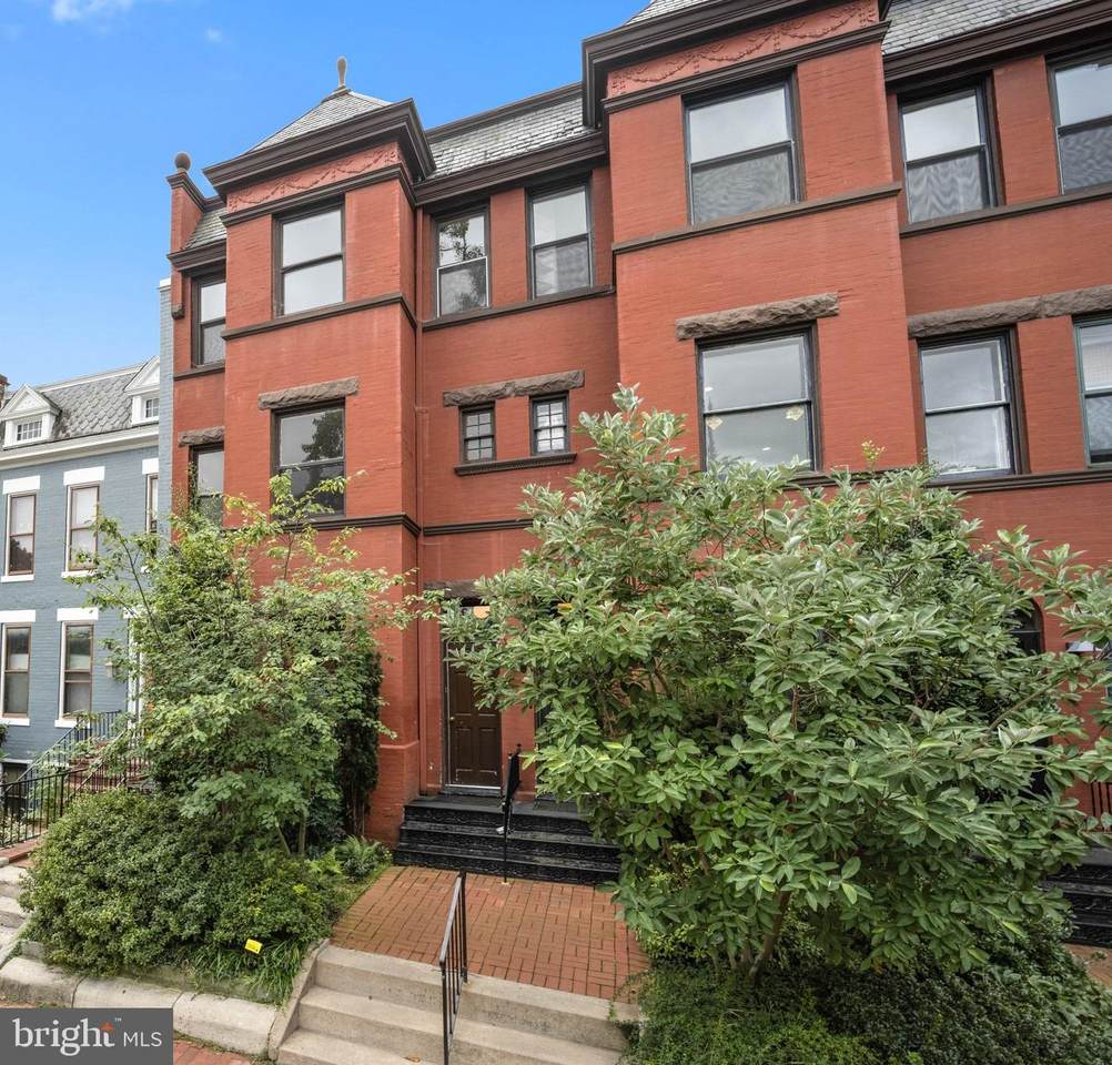 3008 R Street - Photo 1