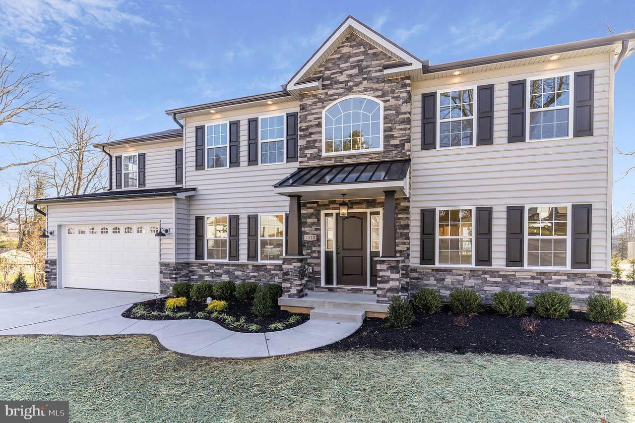 1140 Tennis Ave. - Photo 1