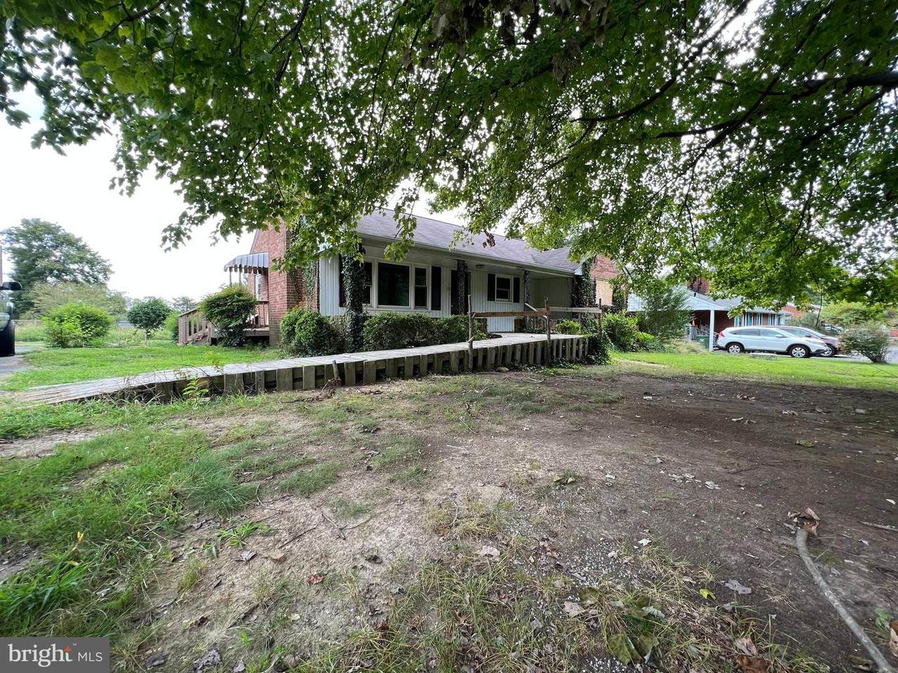 828 Forbes Street - Photo 1