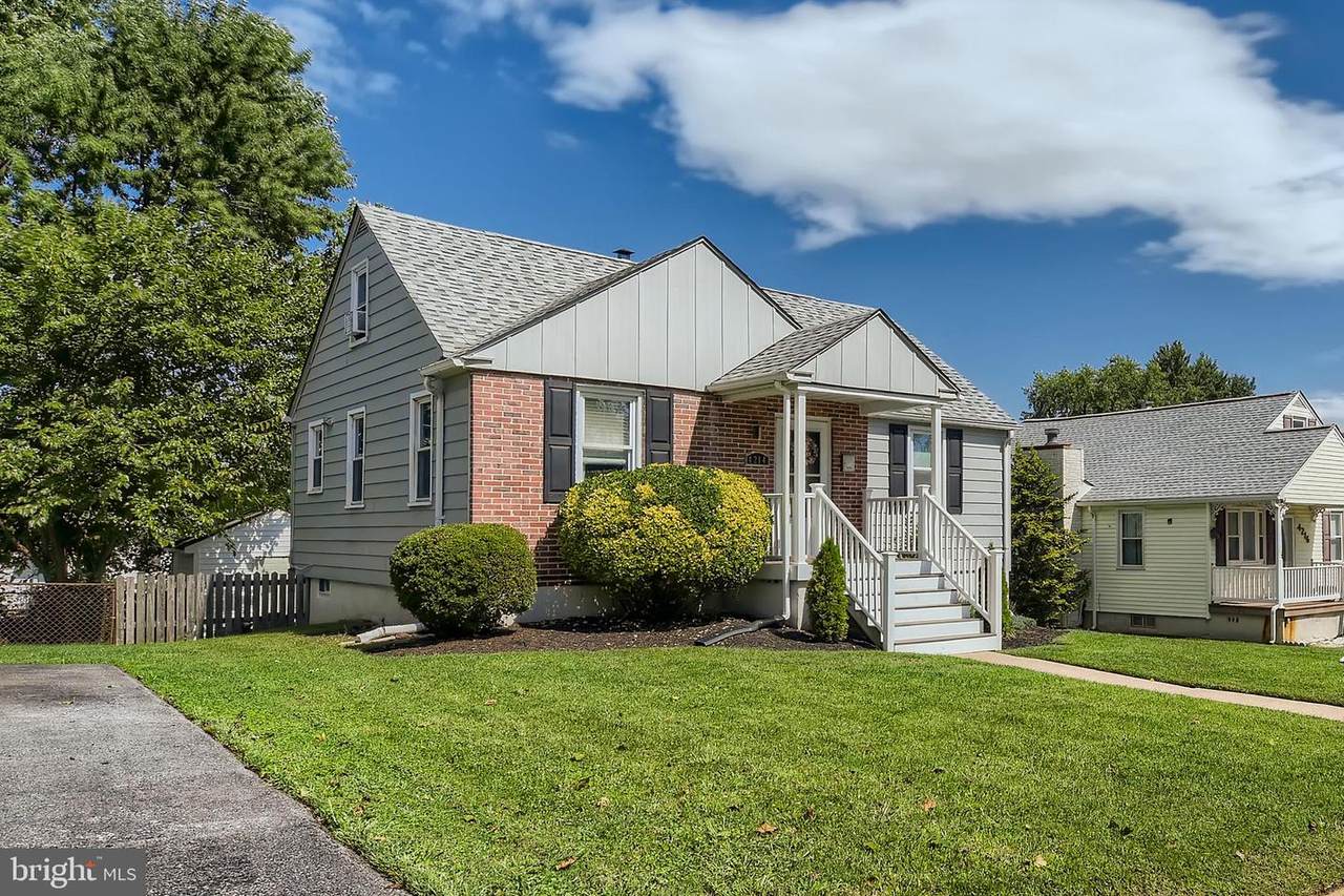 4214 Thorncliff Road - Photo 1