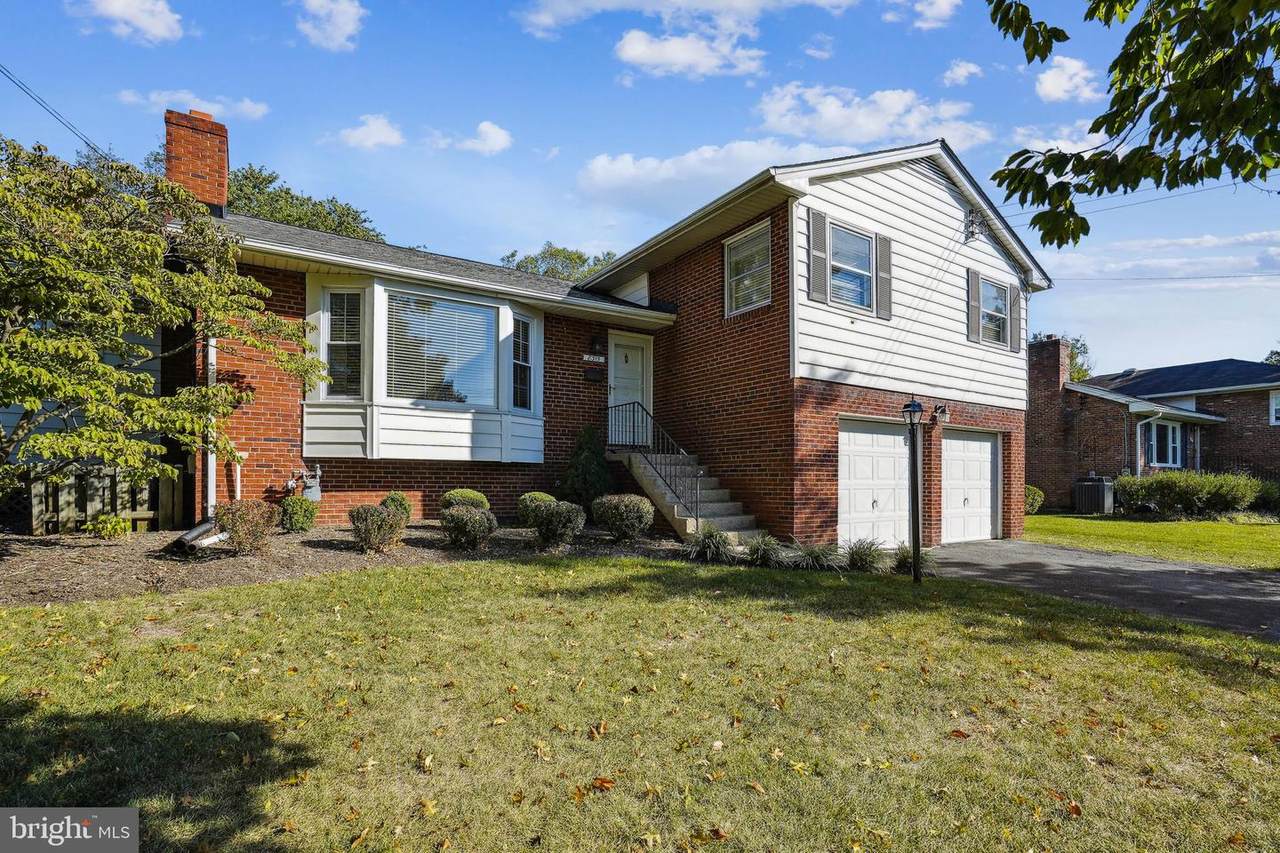 8315 Ashwood Drive - Photo 1