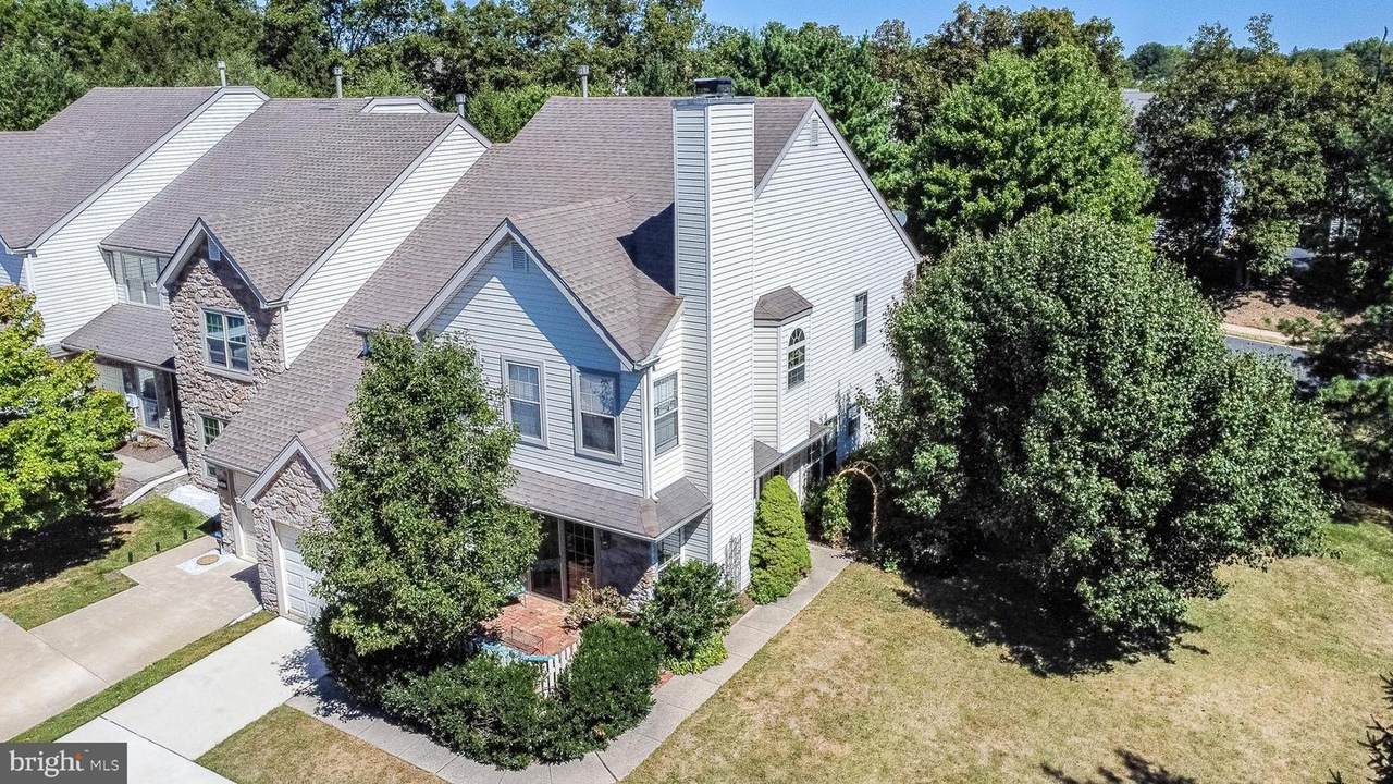 119 Suffield Court - Photo 1