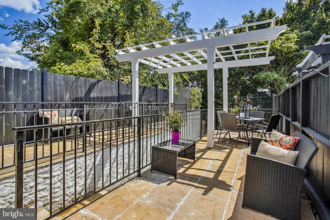 1159 Neal Street - Photo 1