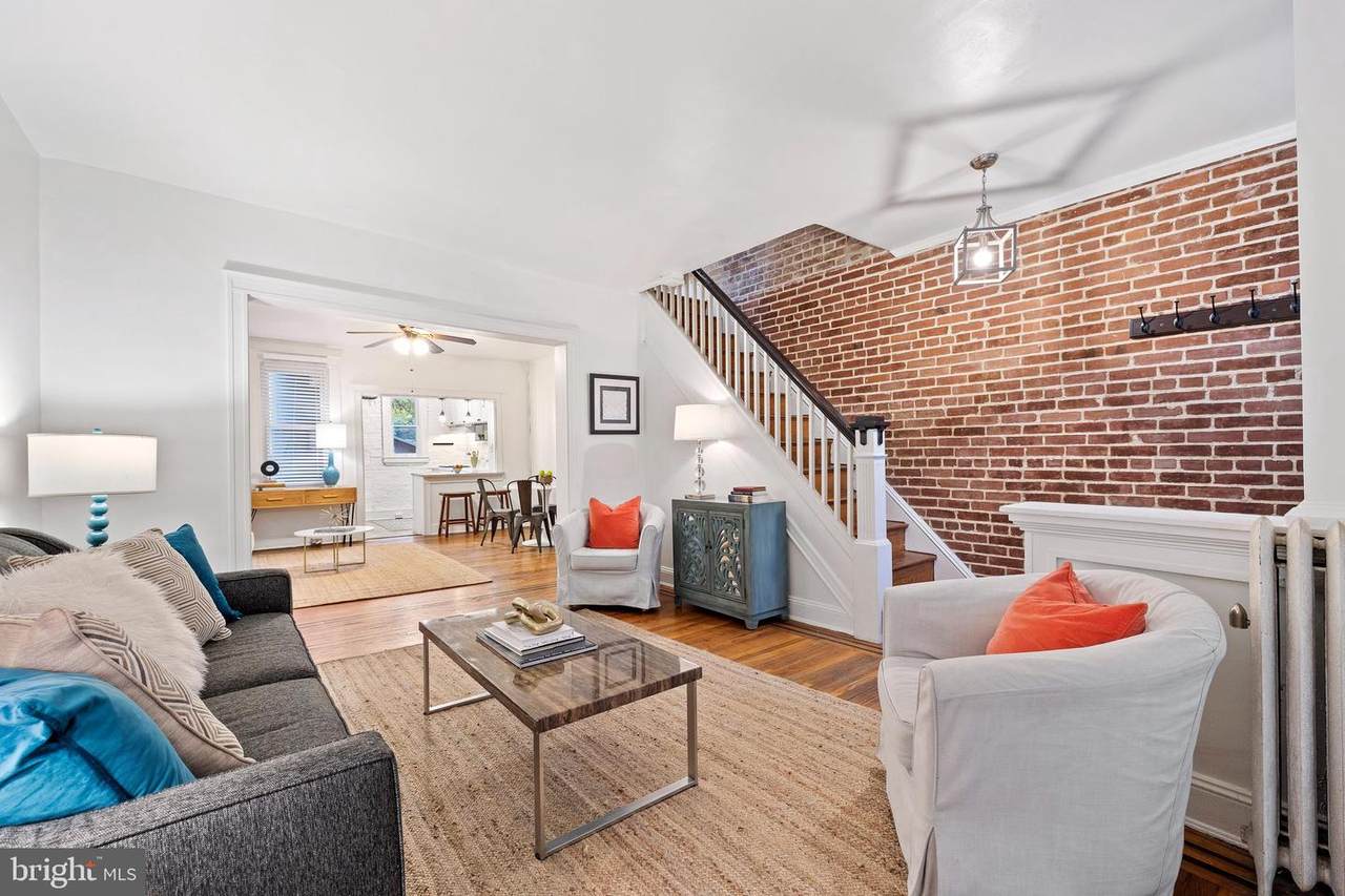2829 Howard Street - Photo 1