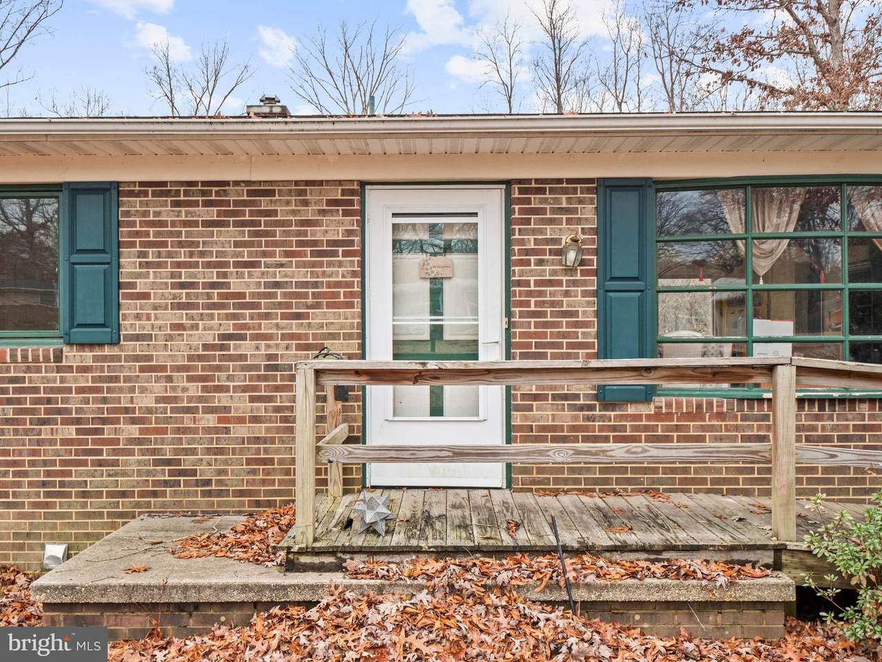 22539 Garrison Drive - Photo 1