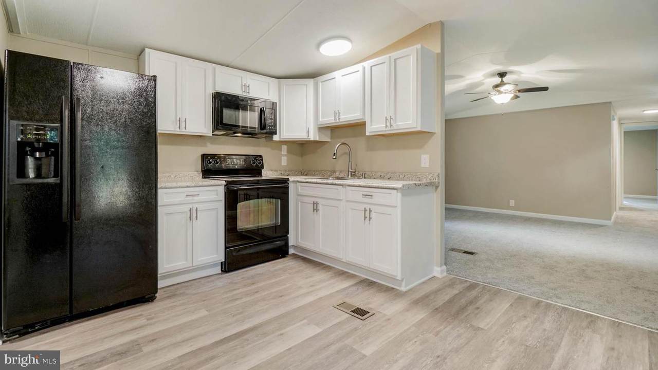 6633 Pirch Way - Photo 1