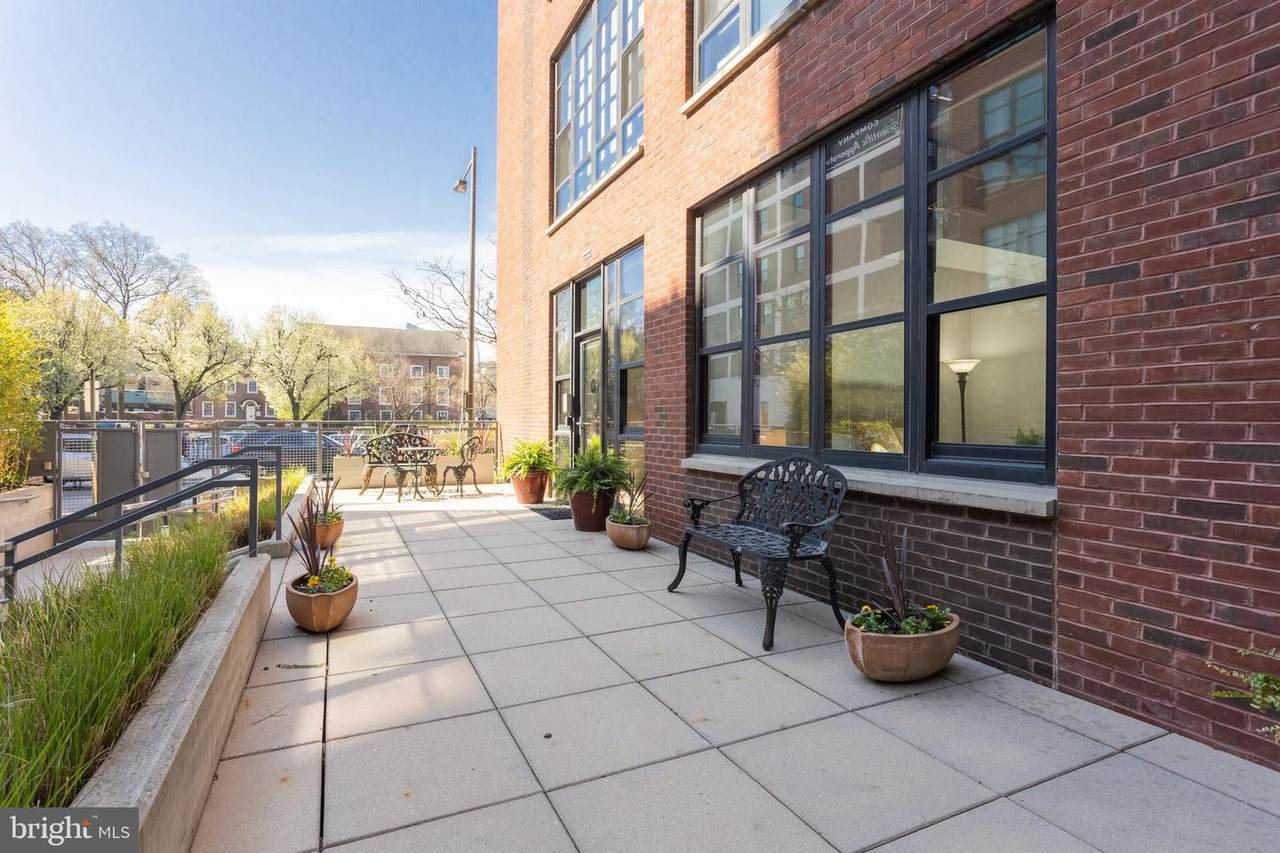 317 Vine Street - Photo 1