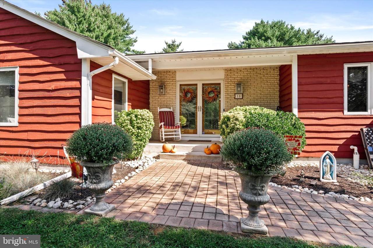 18 Hilltop Place - Photo 1
