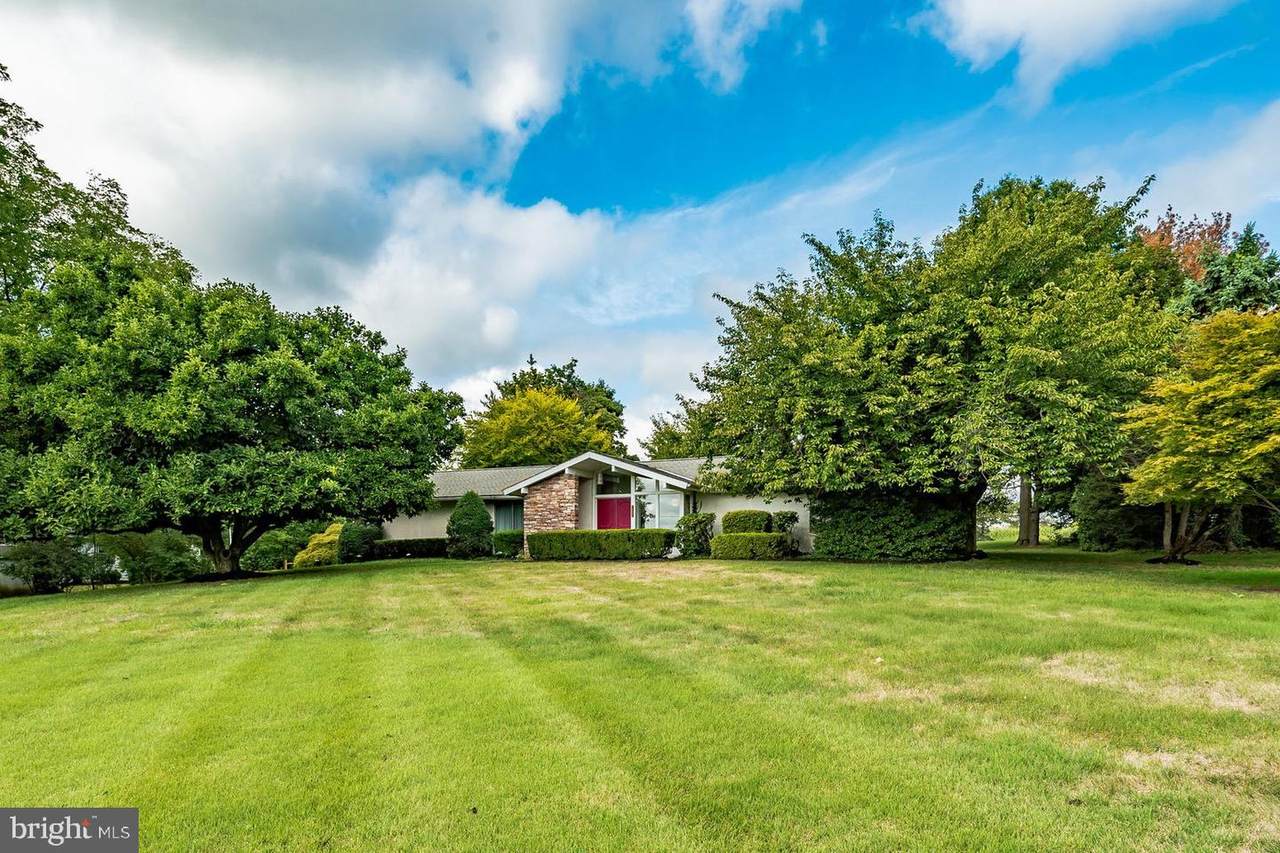 133 Hilltown Pike - Photo 1