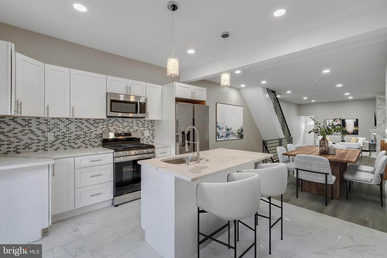 1827 Pacific Street - Photo 1