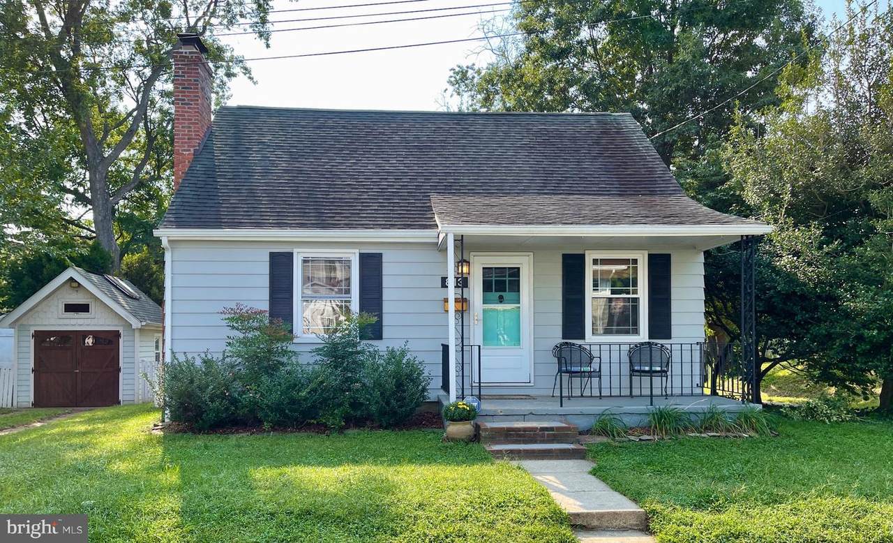 813 Carrollton Avenue - Photo 1