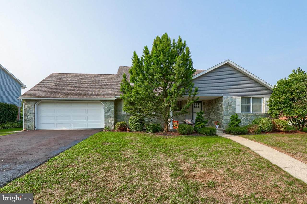 2416 Lexington Drive - Photo 1