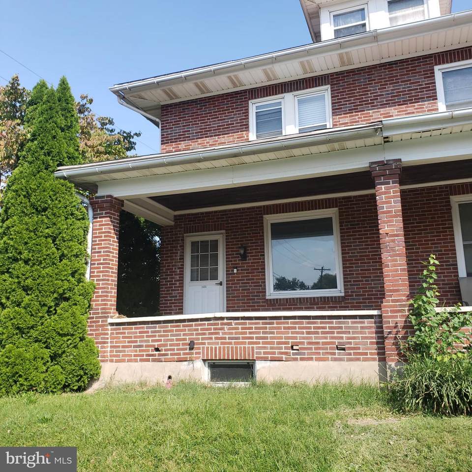 1600 Crowder Avenue - Photo 1