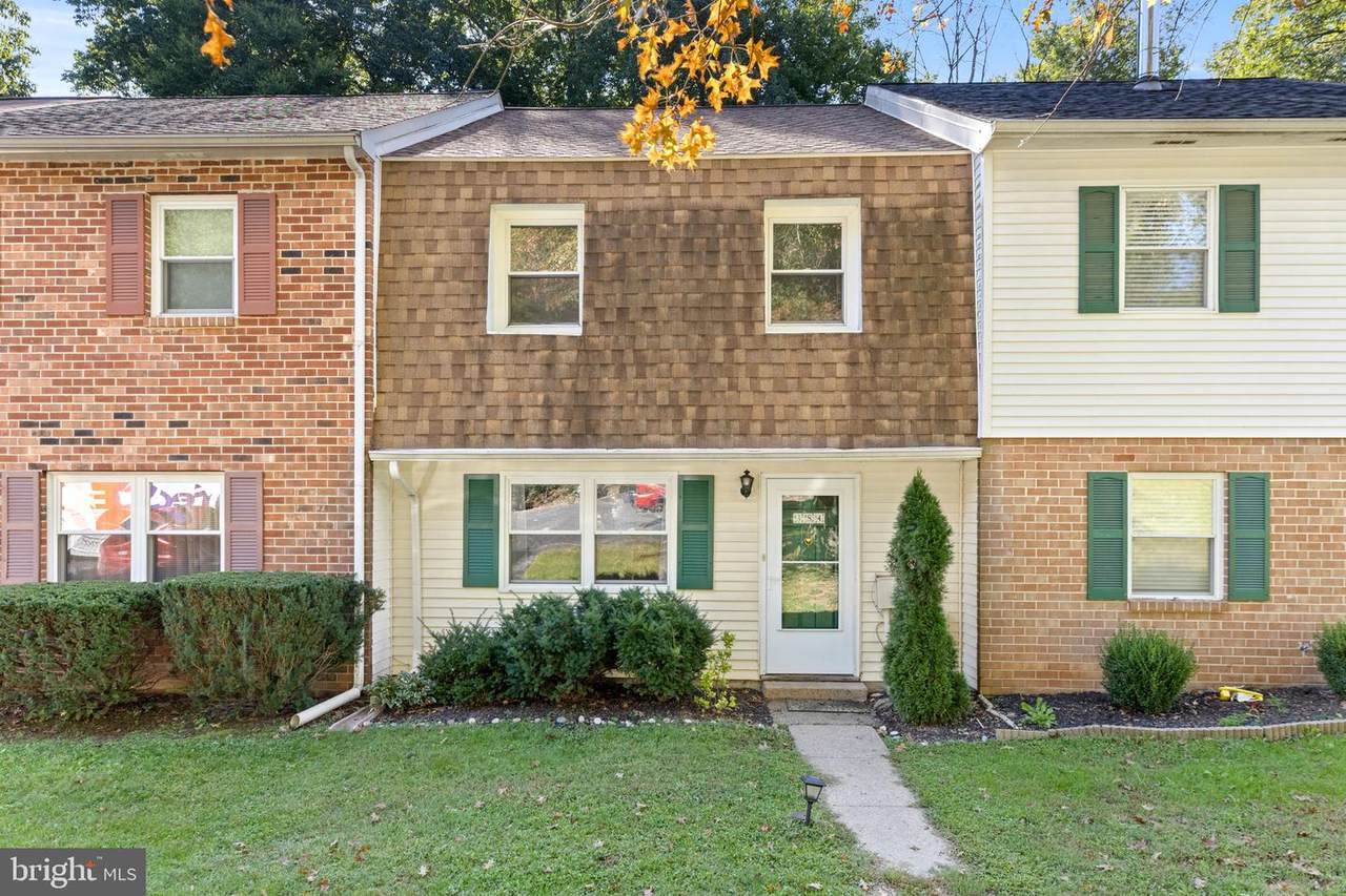 384 Wells Terrace - Photo 1