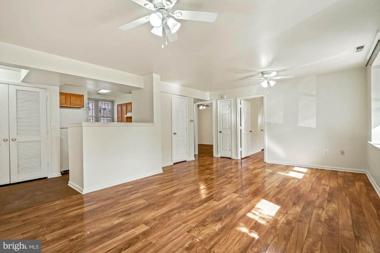 345 Oakdale Place - Photo 1