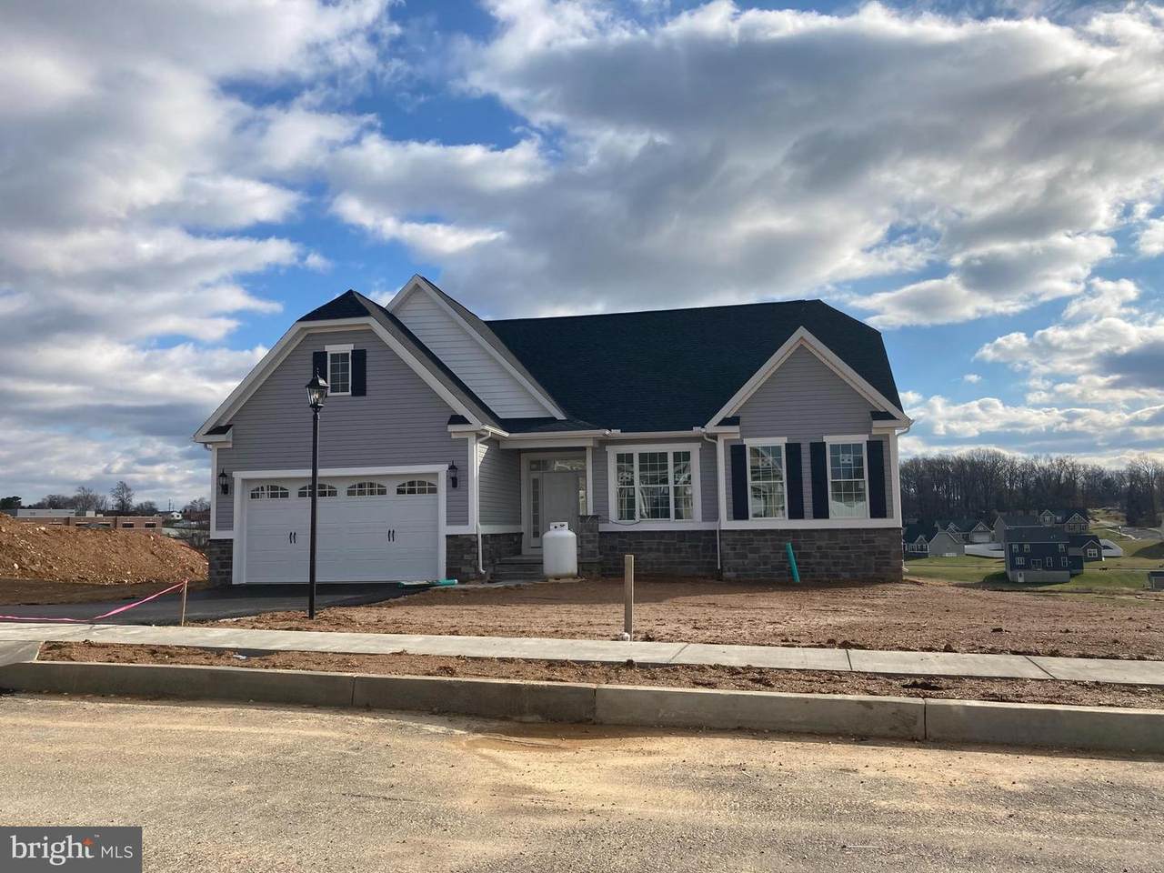 110 Stonewicke Drive - Photo 1