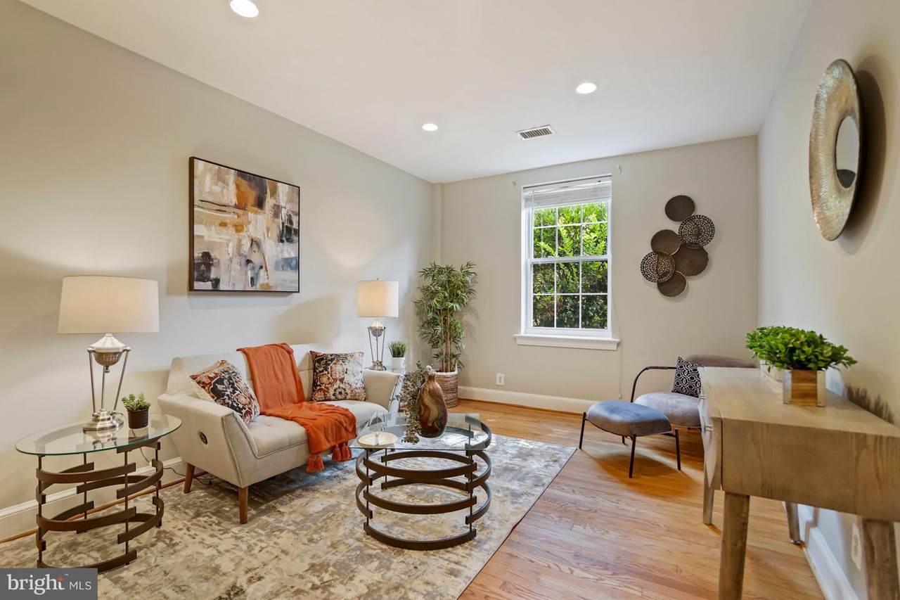 400 Commonwealth Avenue - Photo 1