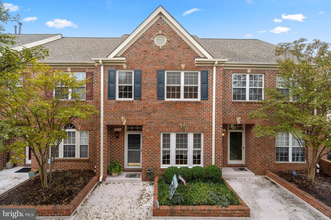 6135 Madison Crest Court - Photo 1