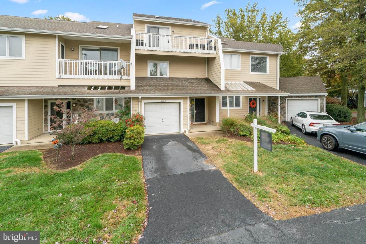 105 Bayview - Photo 1