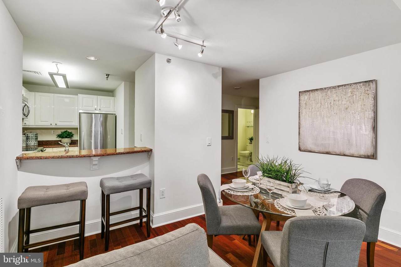 1500 Chestnut Street - Photo 1