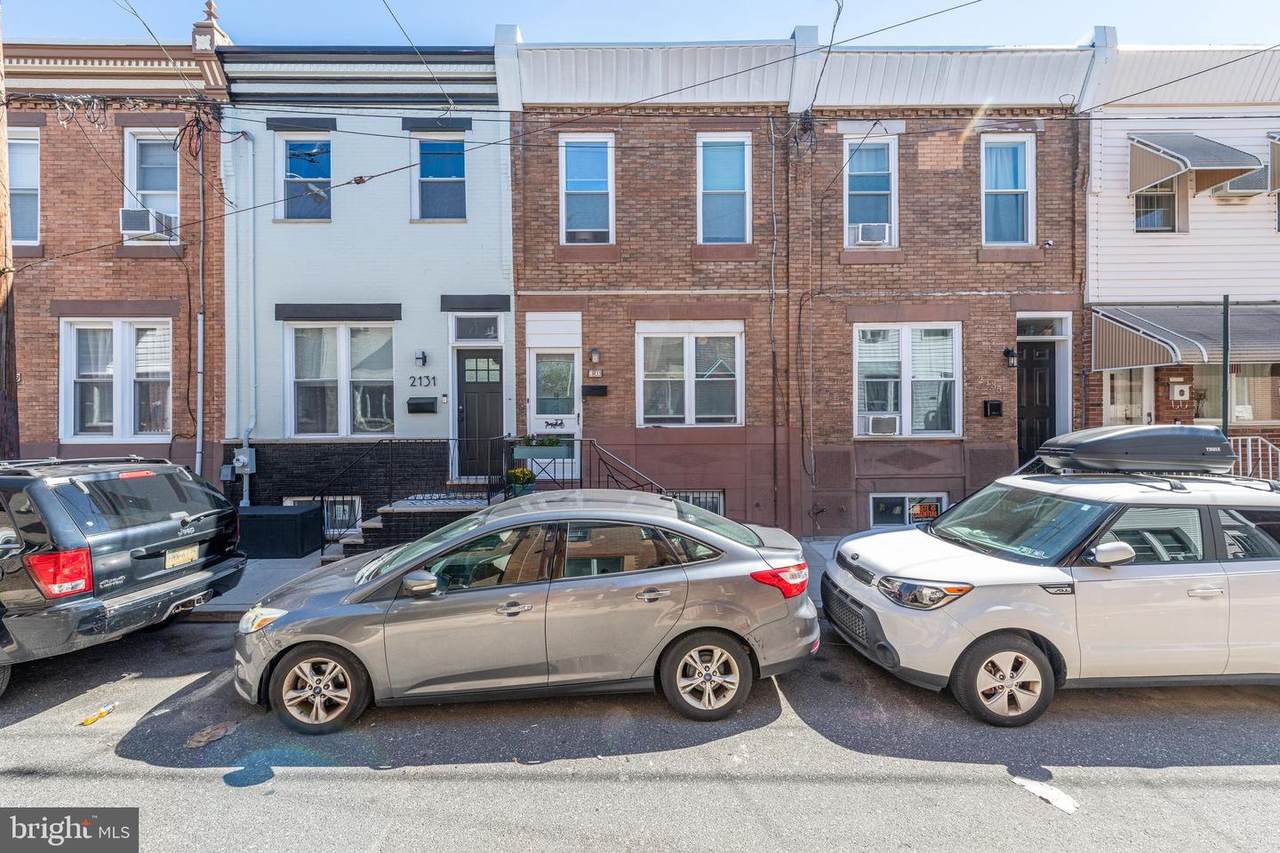 2133 Chadwick Street - Photo 1