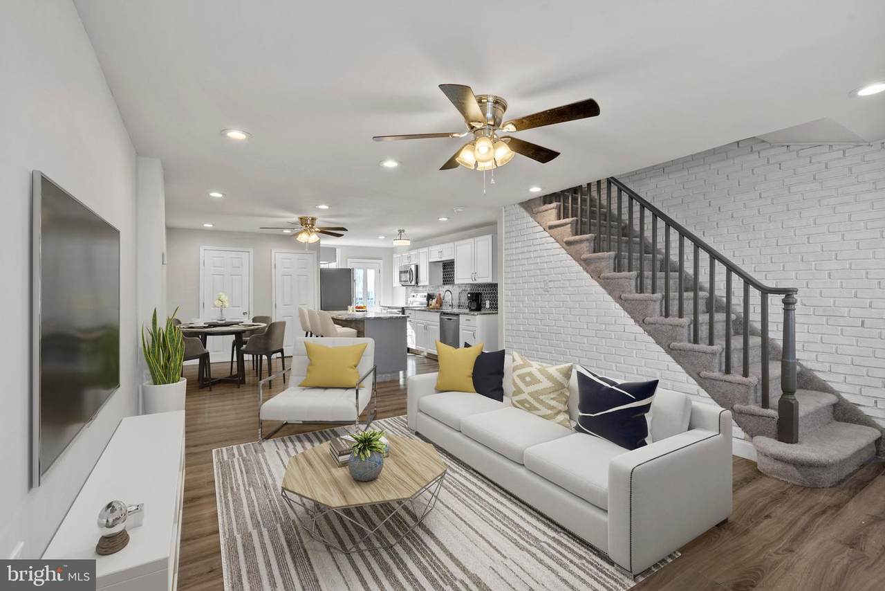 3631 Thompson Street - Photo 1