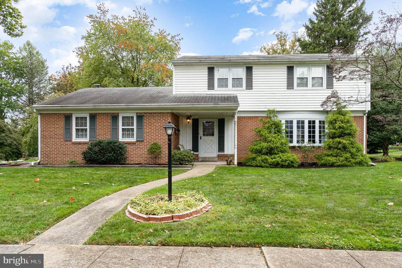 2 Amherst Drive - Photo 1