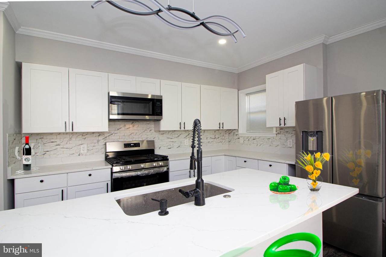 3032 Chelsea Terrace - Photo 1