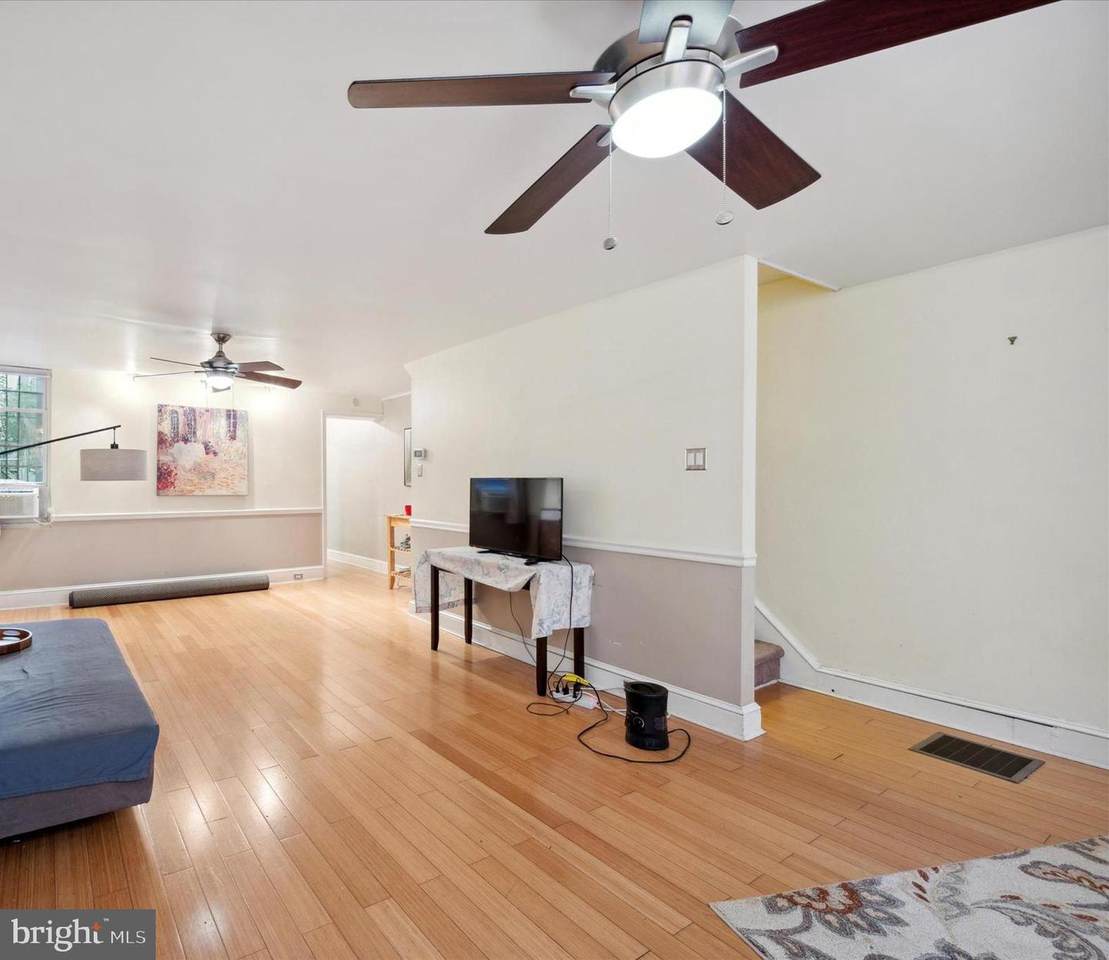 1304 Chadwick Street - Photo 1