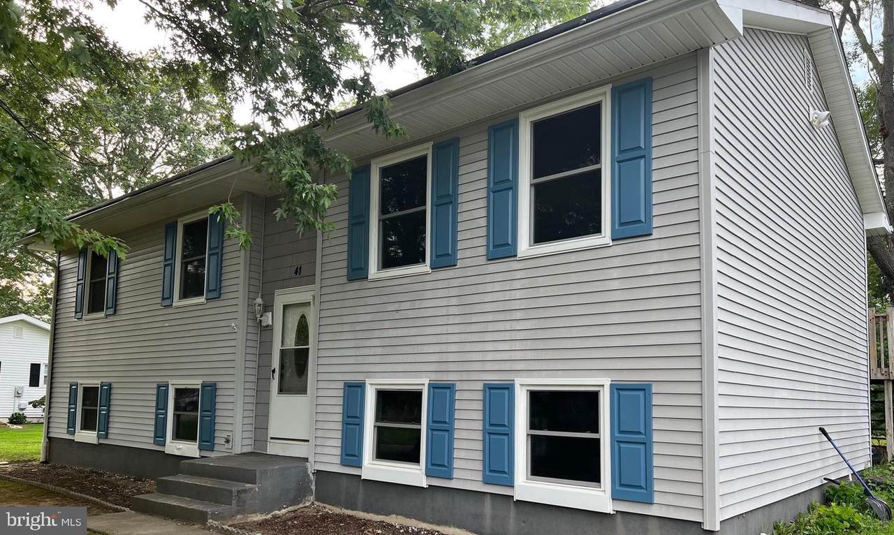 41 Pineview Drive - Photo 1