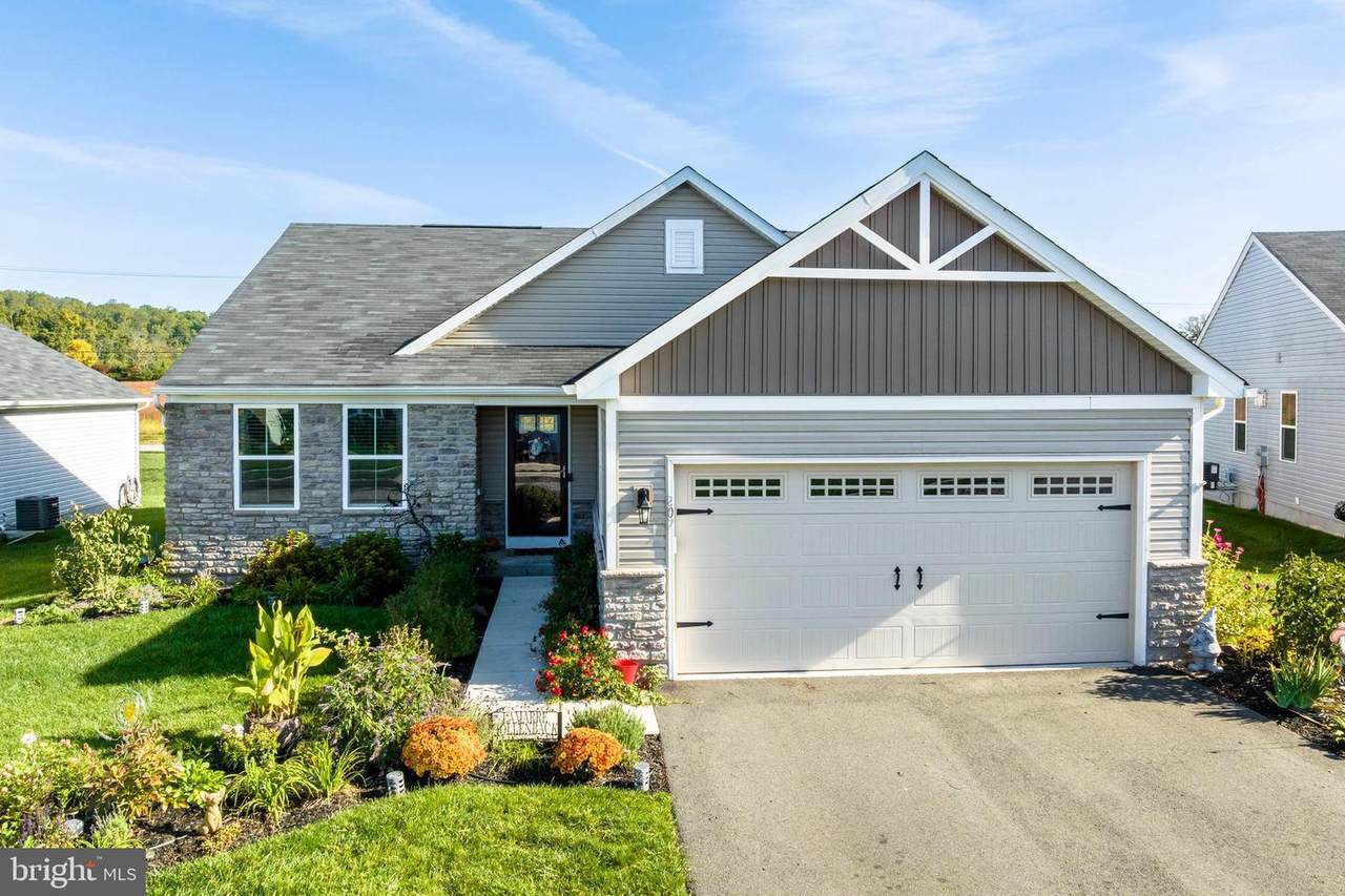 207 Steeplechase Lane - Photo 1