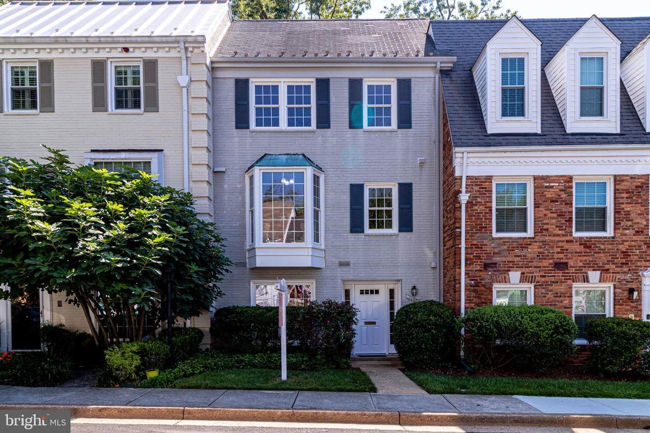 1109 Wimbledon Drive - Photo 1