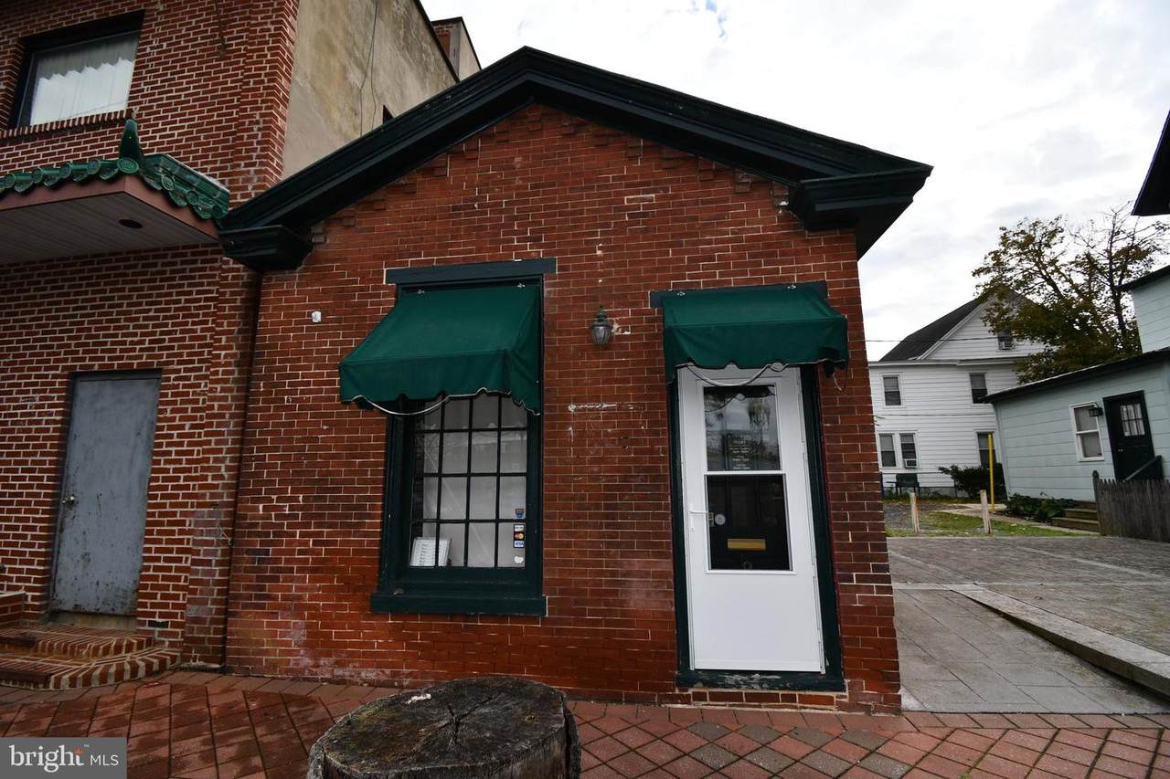 9 High Street - Photo 1