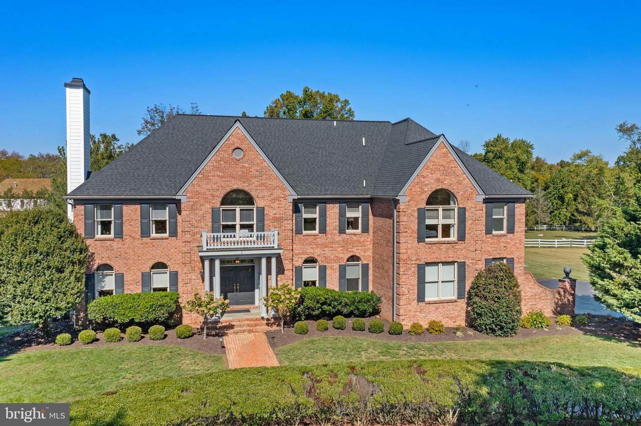 3 Dovecote Lane - Photo 1
