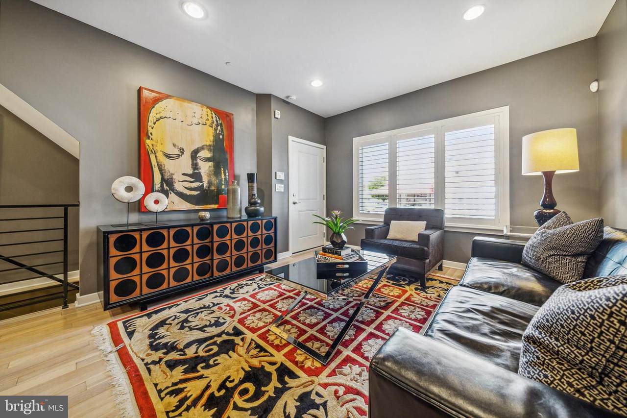 1542 Christian Street - Photo 1
