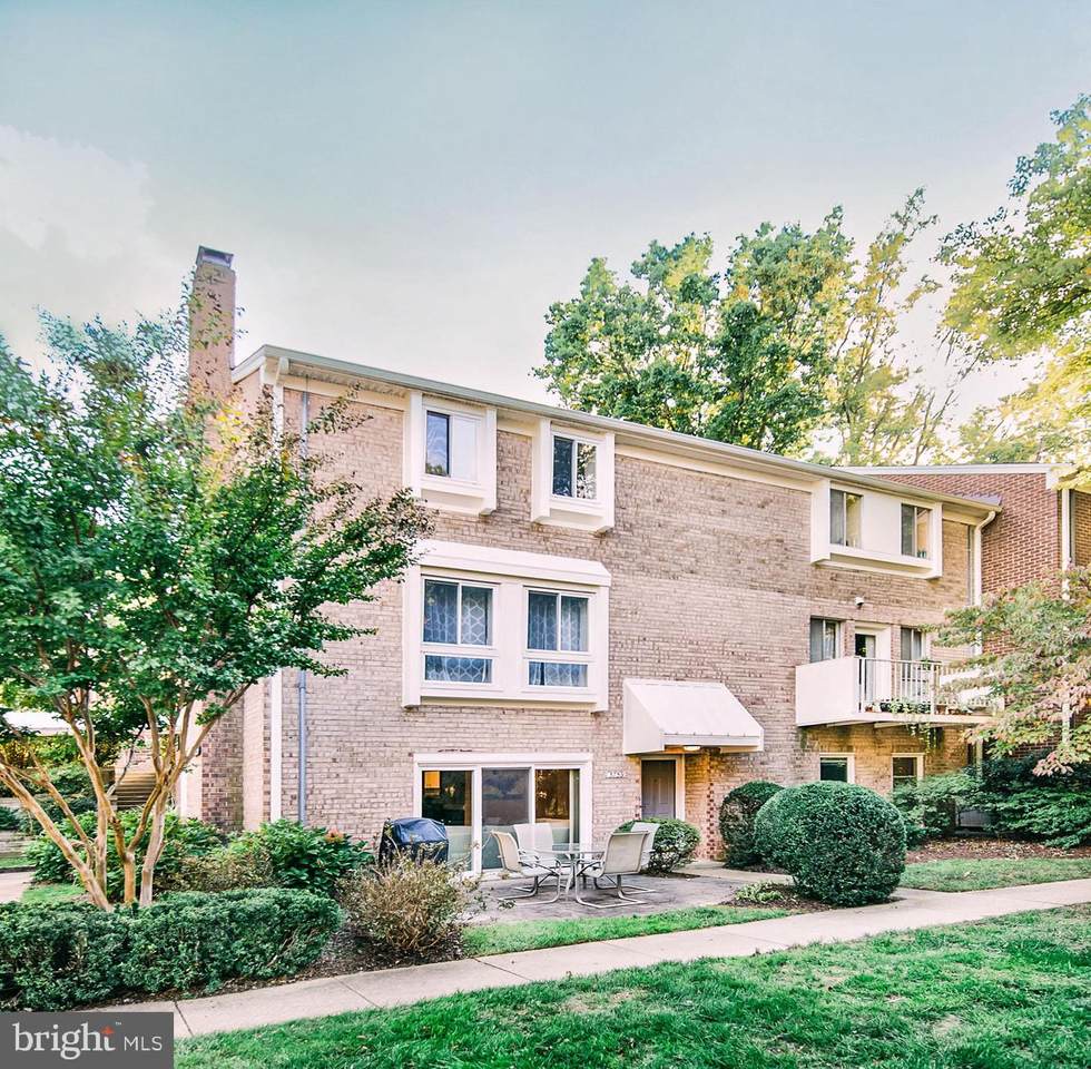 3759 Persimmon Circle - Photo 1