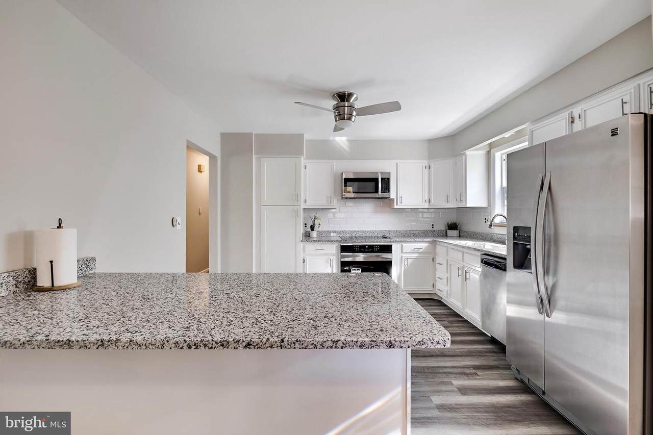 7803 Knollwood Street - Photo 1