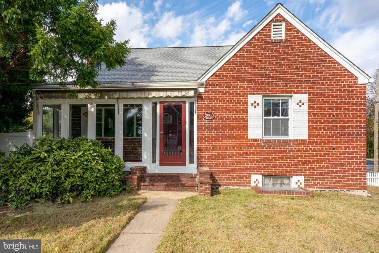 2001 Linden Lane - Photo 1